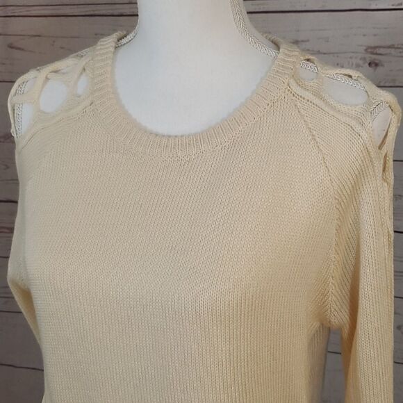 Entro, Cream Cut Out L/S Sweater, NWT-M - Picture 4 of 7